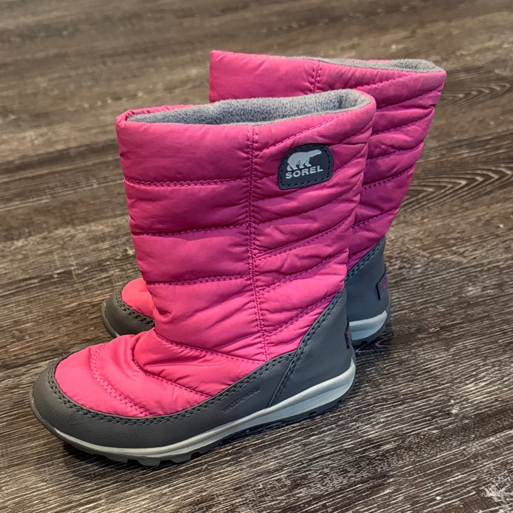 Sorel Fuchsia and Charcoal Quilted Boots